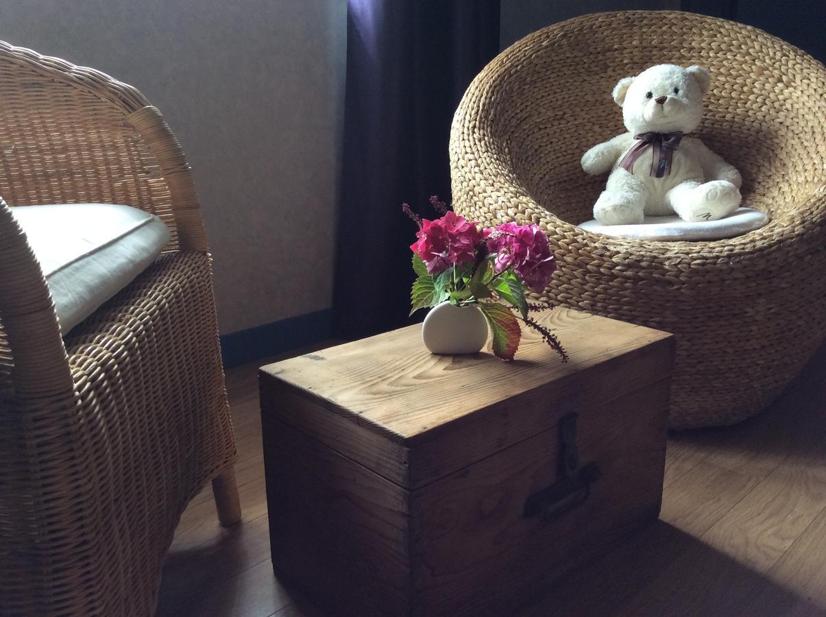 Le Relais Du Grand Logis Bed & Breakfast Civrieux Ngoại thất bức ảnh