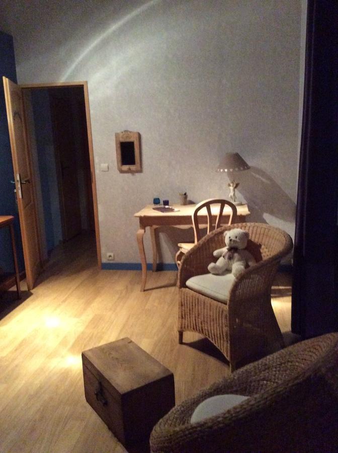 Le Relais Du Grand Logis Bed & Breakfast Civrieux Ngoại thất bức ảnh