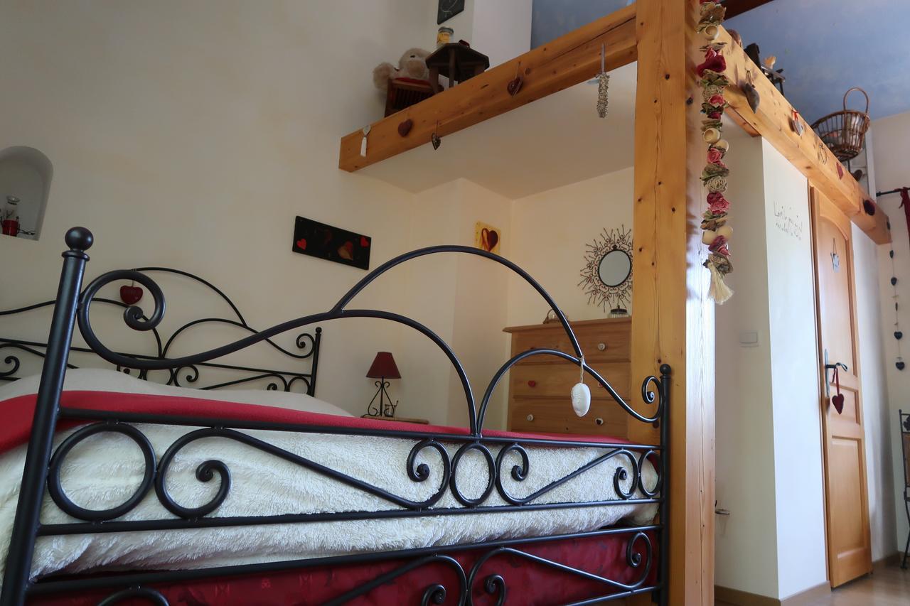 Le Relais Du Grand Logis Bed & Breakfast Civrieux Ngoại thất bức ảnh