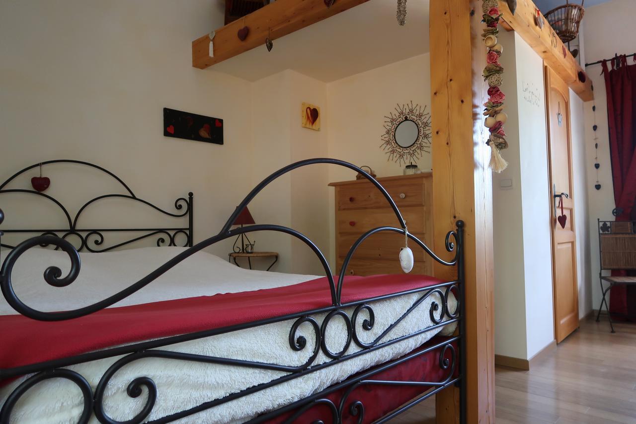 Le Relais Du Grand Logis Bed & Breakfast Civrieux Ngoại thất bức ảnh