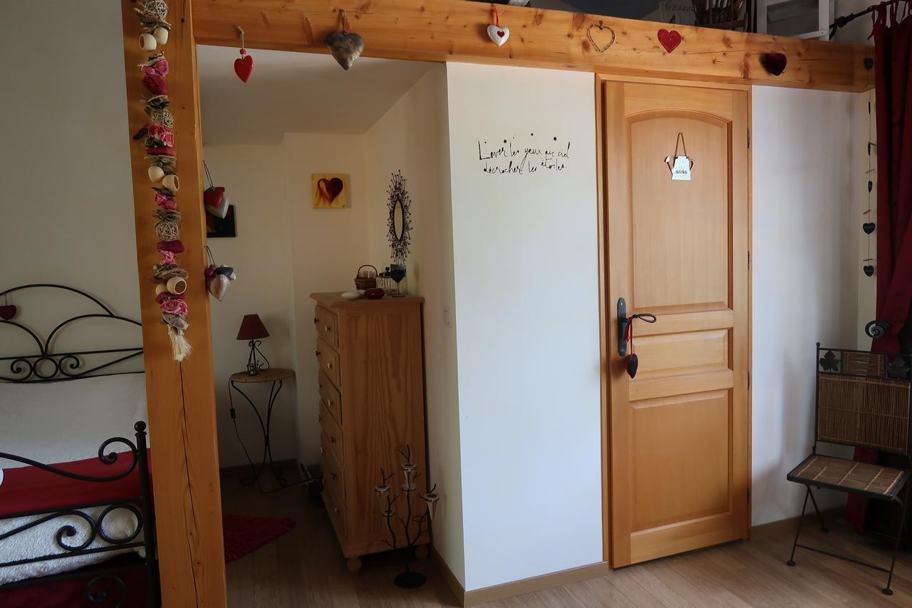 Le Relais Du Grand Logis Bed & Breakfast Civrieux Ngoại thất bức ảnh
